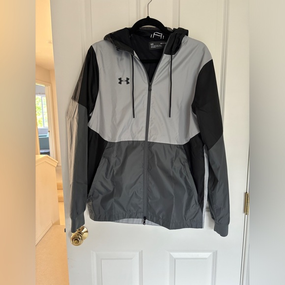 UNDER ARMOUR - MEN'S TEAM
LEGACY JACKET - Picture 5 of 8